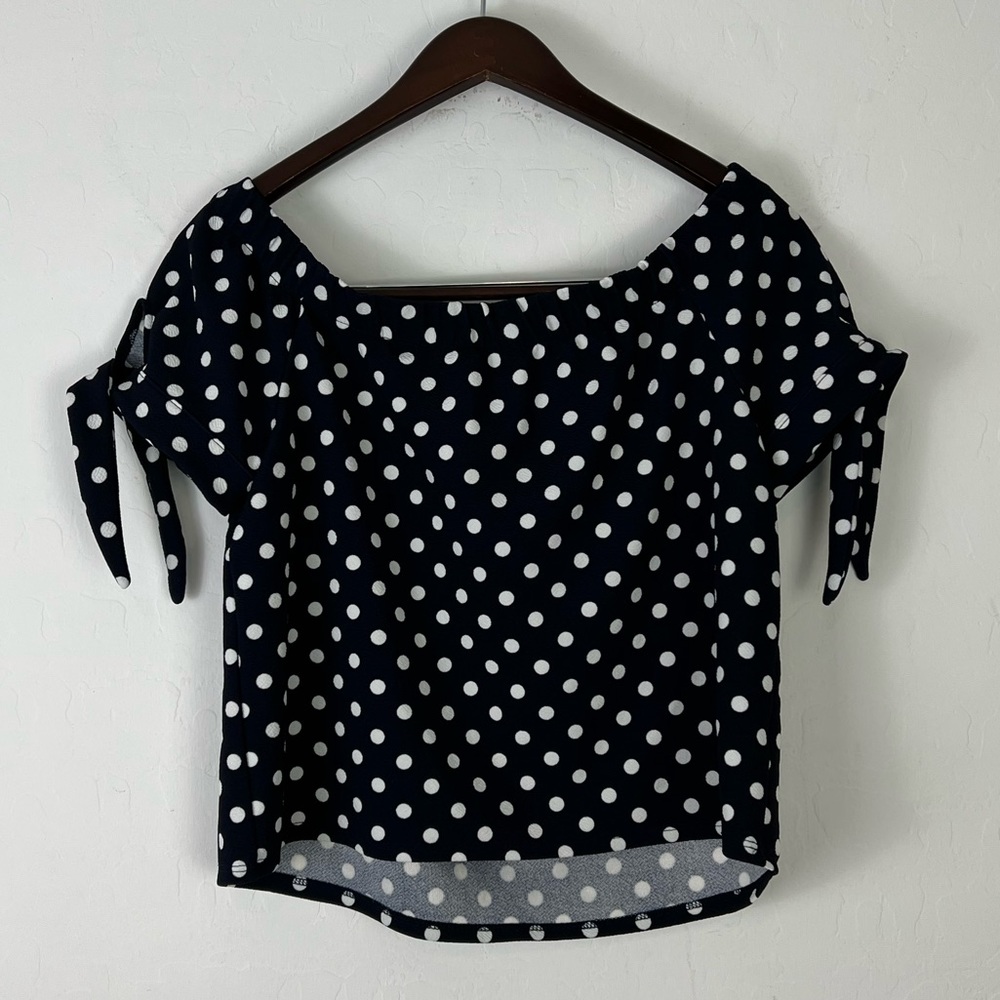 Ivoire white polka dot short sleeve cropped elastic off shoulder